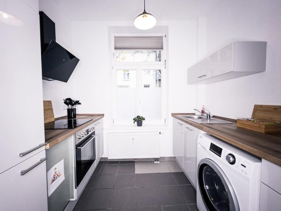 Wohlfuehl-Oase Mitten In Der Stadt - Garten, Grill, Netflix Und Drucker Leipzig Extérieur photo